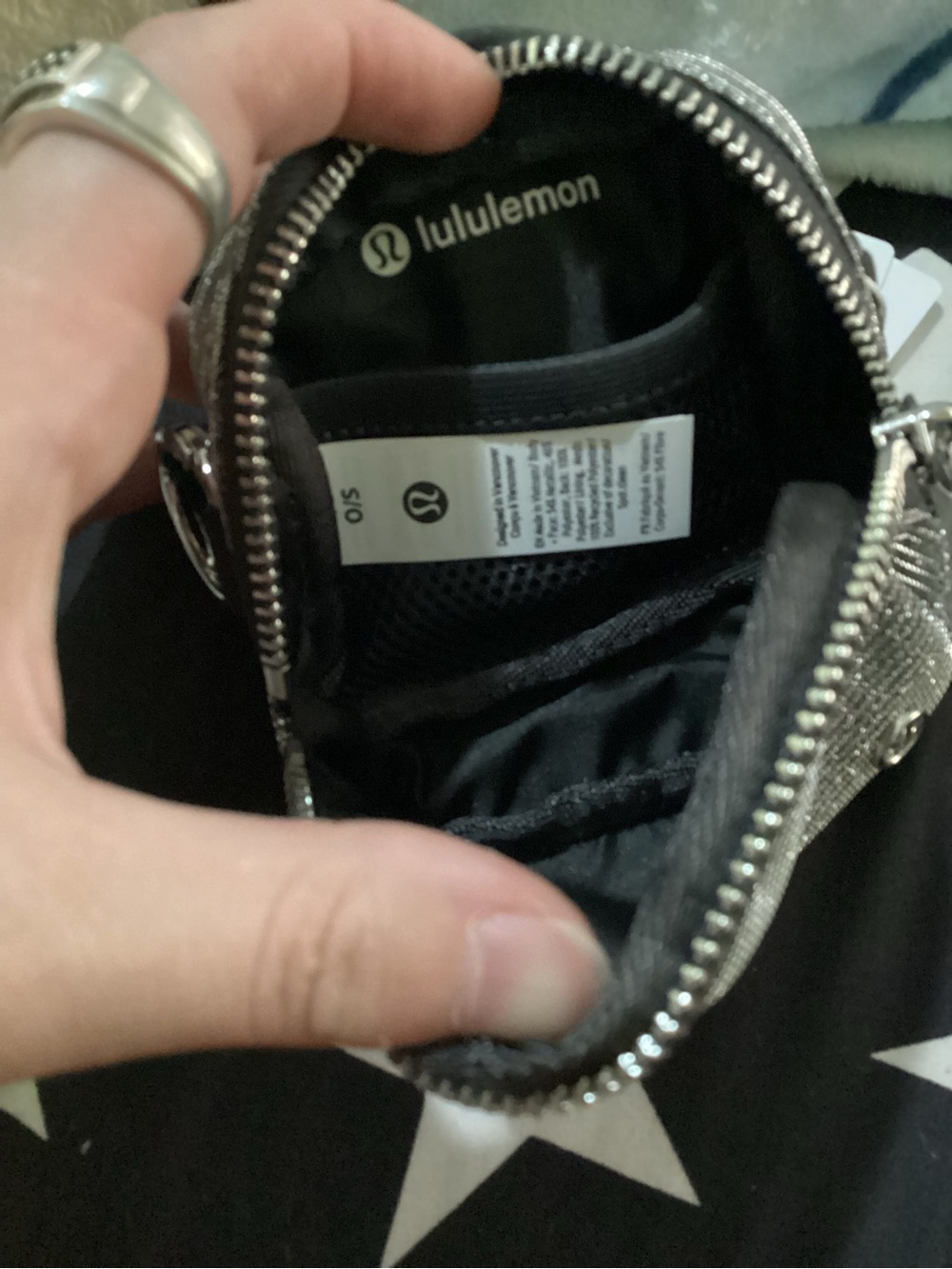 lululemon athletica Everywhere Belt Bag Nano - Glitter Silver - Picture 5 of 6